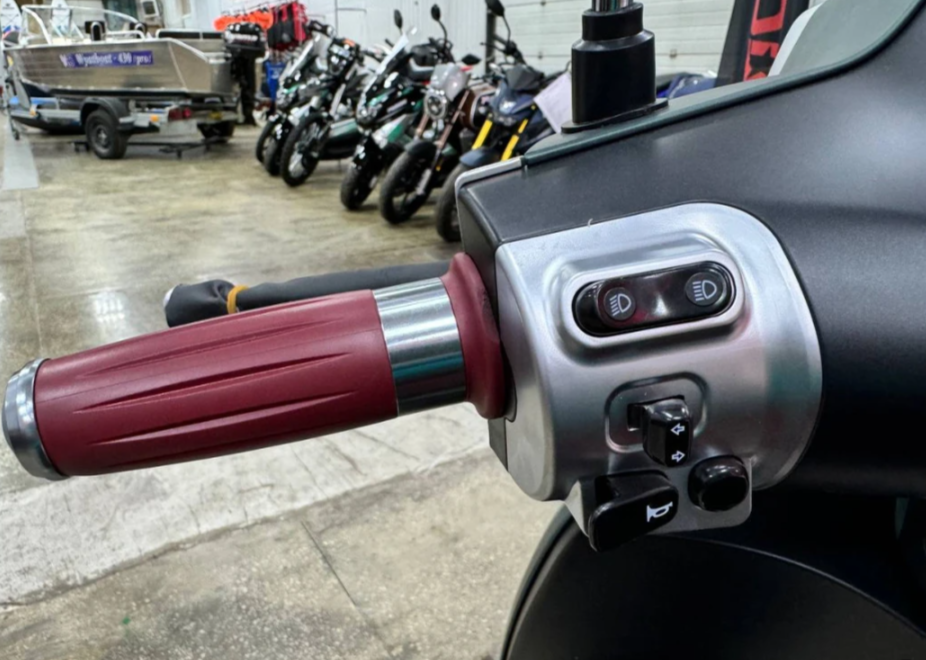 Скутер PROMAX Miami 240 (49) в Орле