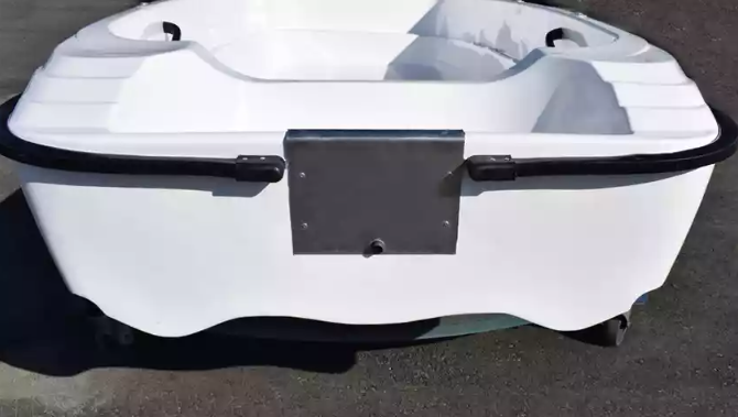 Стеклопластиковая лодка Пингвин (тримаран) в Орле