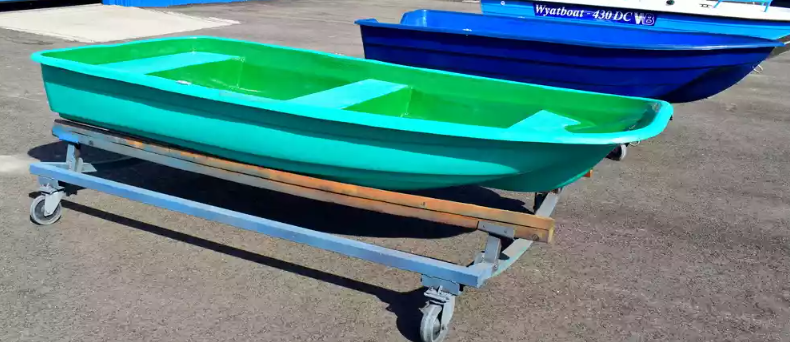 Стеклопластиковая лодка Старт (тримаран) в Орле