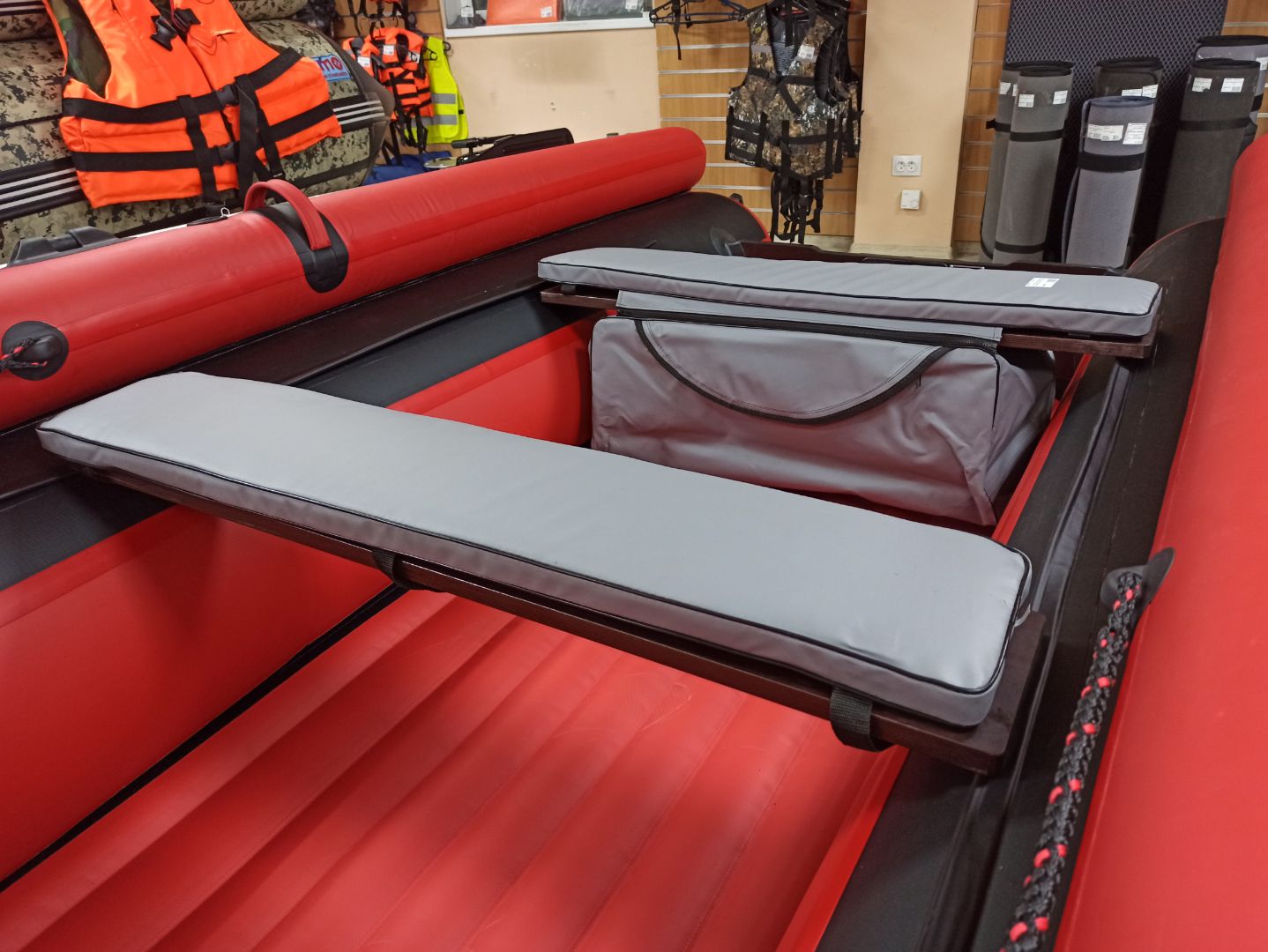 КОМПЛЕКТ МЯГКИХ НАКЛАДОК С СУМКОЙ ДЛЯ ЛОДОК 110Х20 СЕРЫЙ в Орле