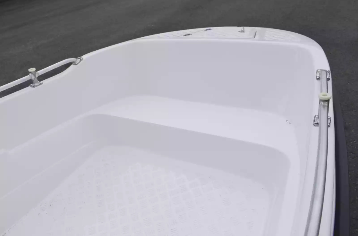 Стеклопластиковая лодка Пингвин New (тримаран) в Орле