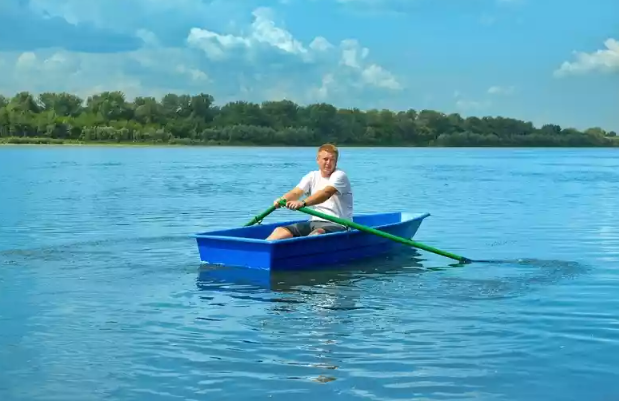 Стеклопластиковая лодка Малютка в Орле