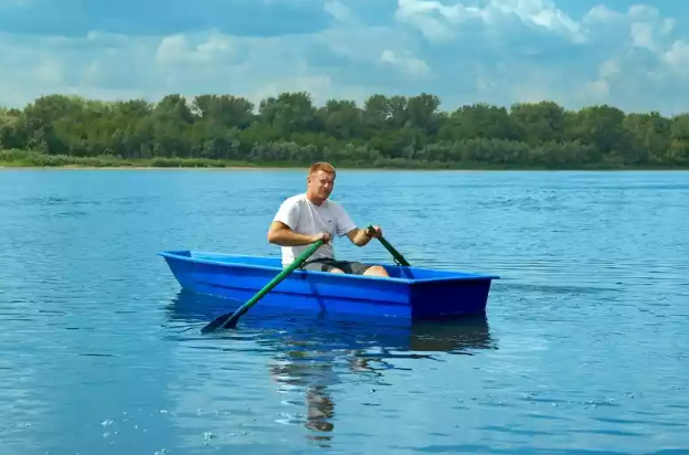 Стеклопластиковая лодка Малютка в Орле