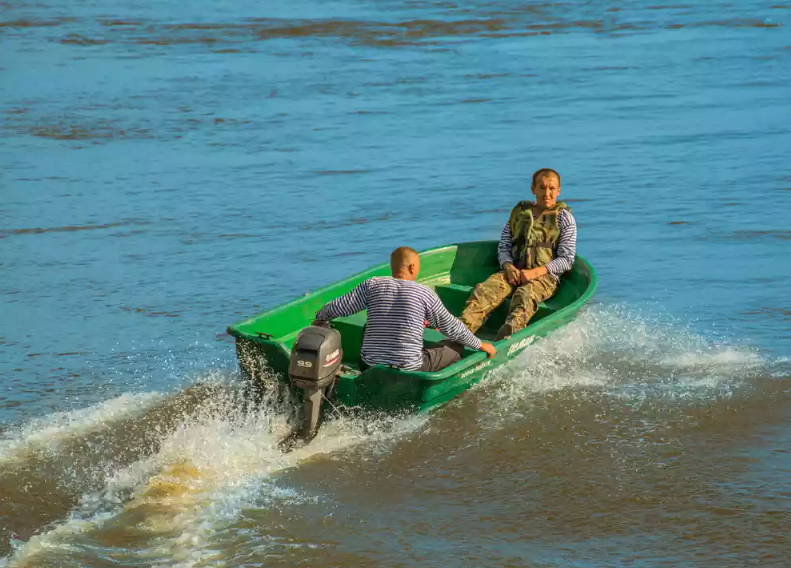 Стеклопластиковая лодка Neman-340 (тримаран) в Орле