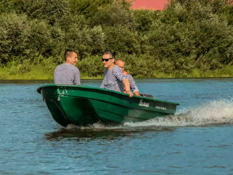 Стеклопластиковая лодка Neman-340 (тримаран) в Орле