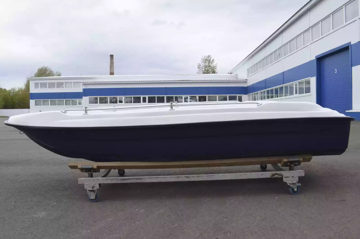 Стеклопластиковая лодка Пингвин New (тримаран) в Орле