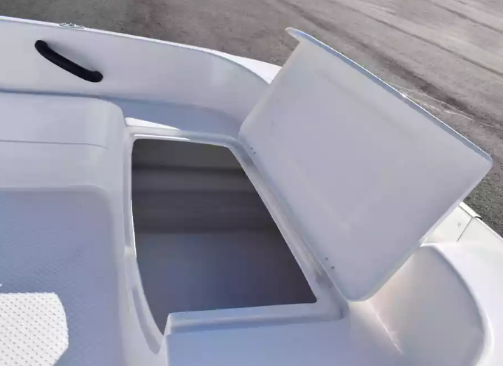 Стеклопластиковая лодка Пингвин (тримаран) в Орле