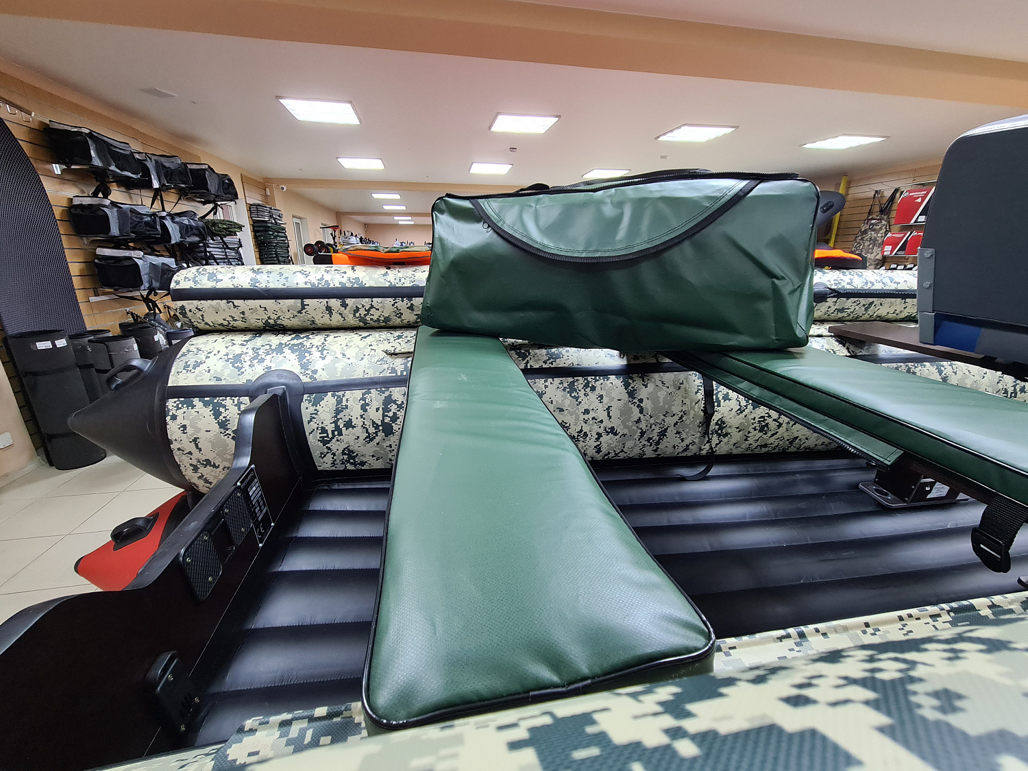 КОМПЛЕКТ МЯГКИХ НАКЛАДОК С СУМКОЙ ДЛЯ ЛОДОК 110Х20 ЗЕЛЕНЫЙ в Орле